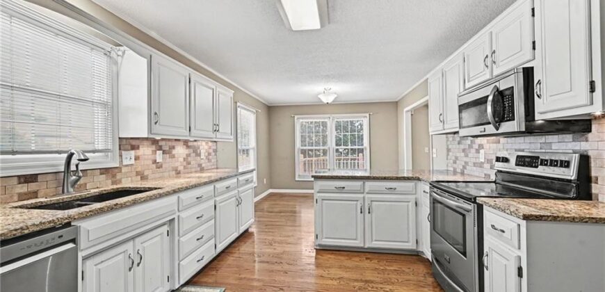 7216 NW 85th Street, Kansas City, MO 64153
