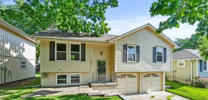 8806 NE 73rd Street, Kansas City, MO 64158