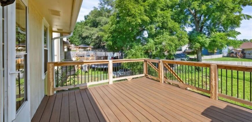 8806 NE 73rd Street, Kansas City, MO 64158