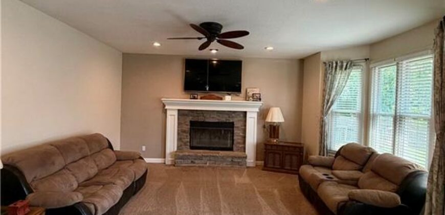 1437 Coventry Lane, Liberty, MO 64068