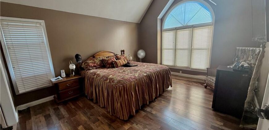 1437 Coventry Lane, Liberty, MO 64068