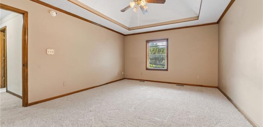 12639 NW Buck Creek Drive, Kansas City, MO 64152