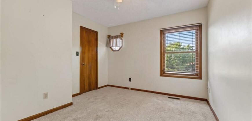 12639 NW Buck Creek Drive, Kansas City, MO 64152