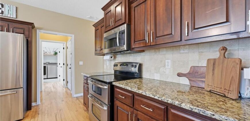 6190 N Nevada Avenue, Parkville, MO 64152