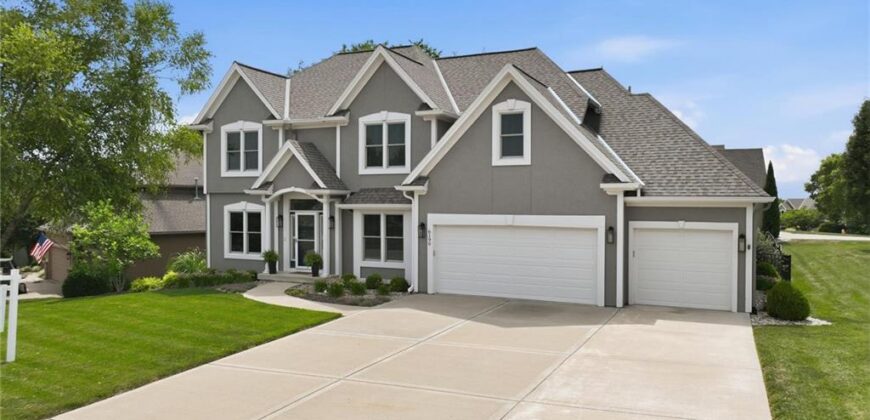 6190 N Nevada Avenue, Parkville, MO 64152