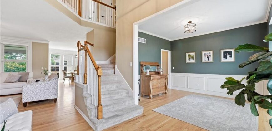 6190 N Nevada Avenue, Parkville, MO 64152