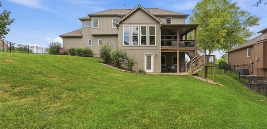 6190 N Nevada Avenue, Parkville, MO 64152