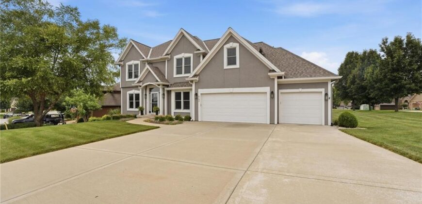 6190 N Nevada Avenue, Parkville, MO 64152