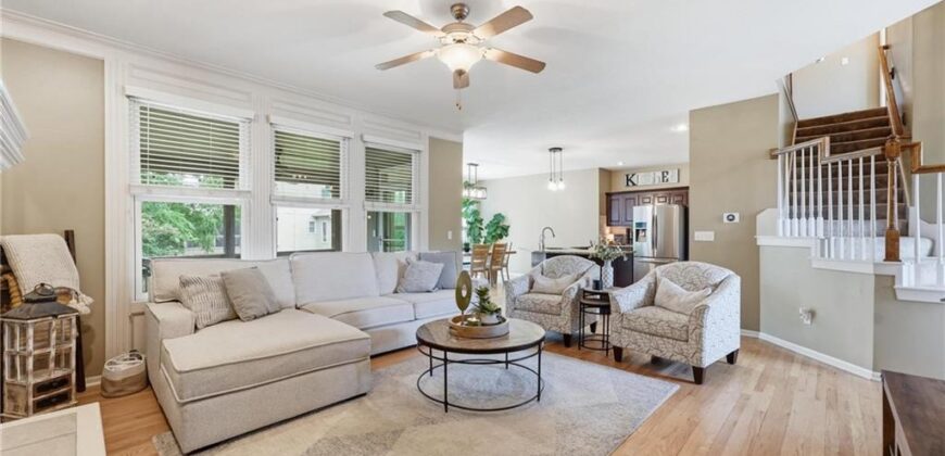 6190 N Nevada Avenue, Parkville, MO 64152