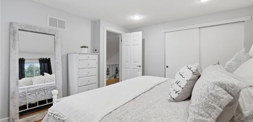 1611 NE 50th Street, Kansas City, MO 64118