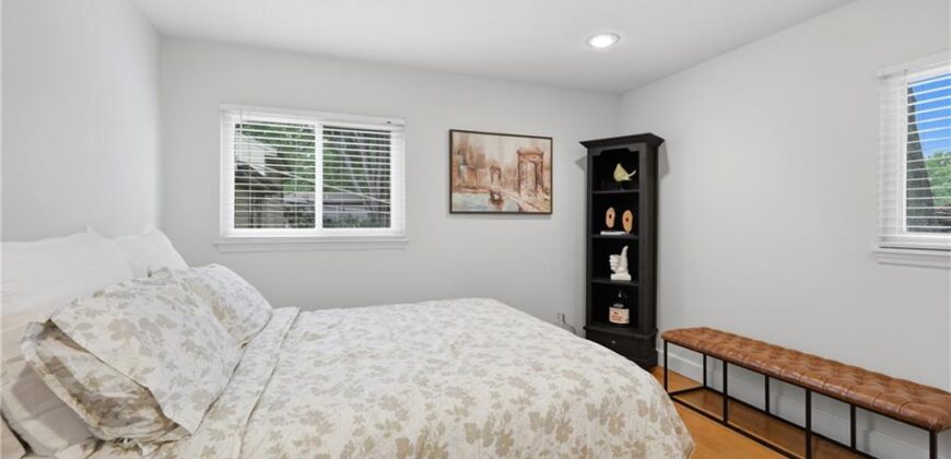 1611 NE 50th Street, Kansas City, MO 64118