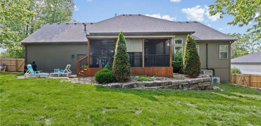 8119 NW Venita Street, Weatherby Lake, MO 64152