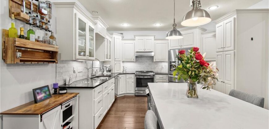8119 NW Venita Street, Weatherby Lake, MO 64152