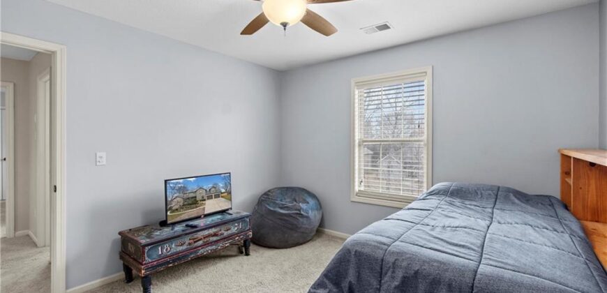8119 NW Venita Street, Weatherby Lake, MO 64152