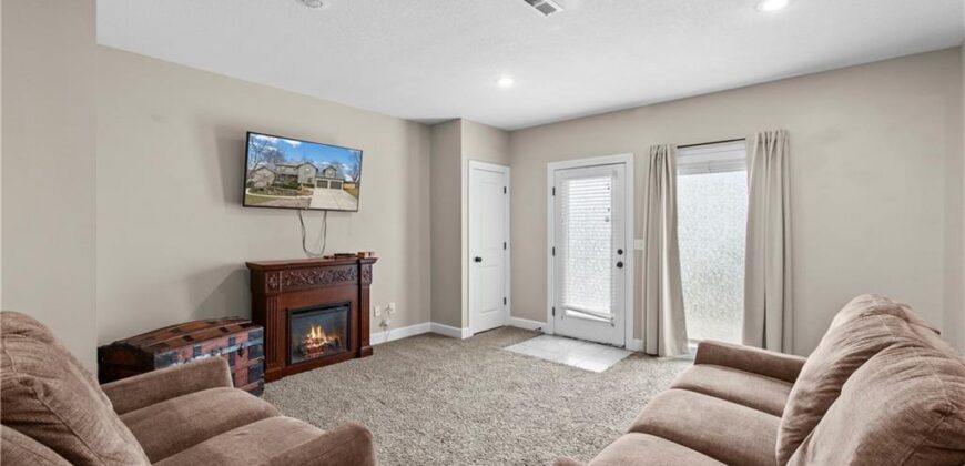 8119 NW Venita Street, Weatherby Lake, MO 64152