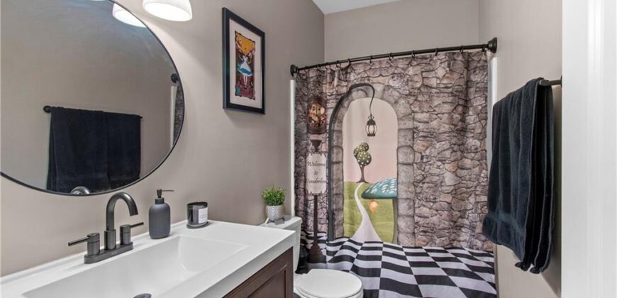 8119 NW Venita Street, Weatherby Lake, MO 64152