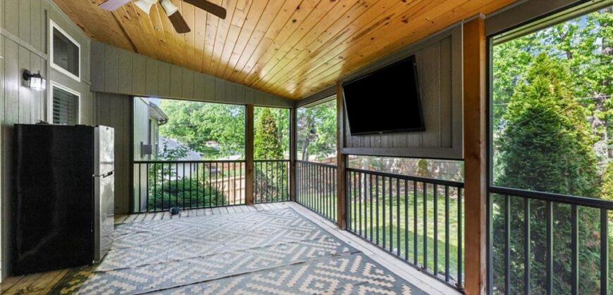8119 NW Venita Street, Weatherby Lake, MO 64152
