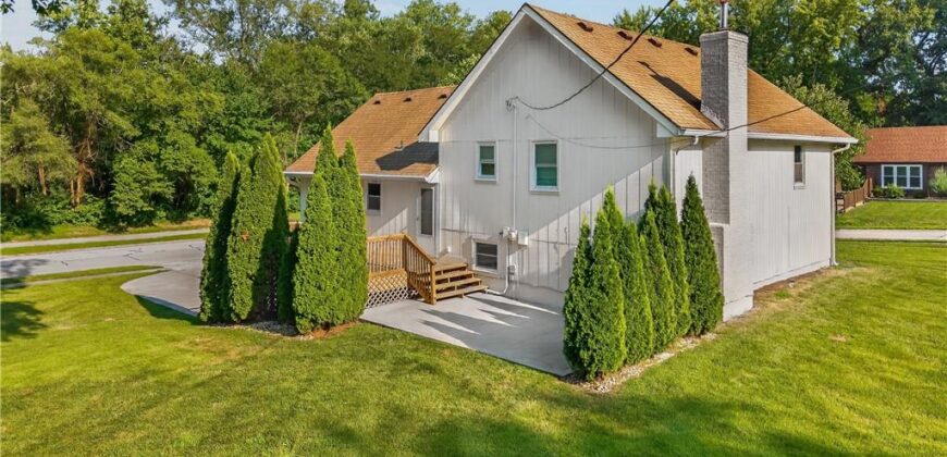 402 Kingsley Avenue, Liberty, MO 64068
