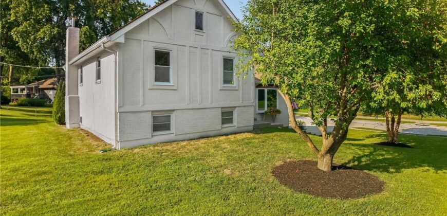402 Kingsley Avenue, Liberty, MO 64068