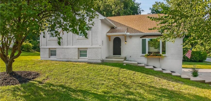 402 Kingsley Avenue, Liberty, MO 64068
