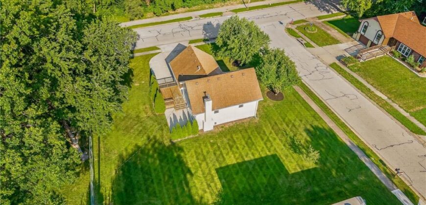 402 Kingsley Avenue, Liberty, MO 64068