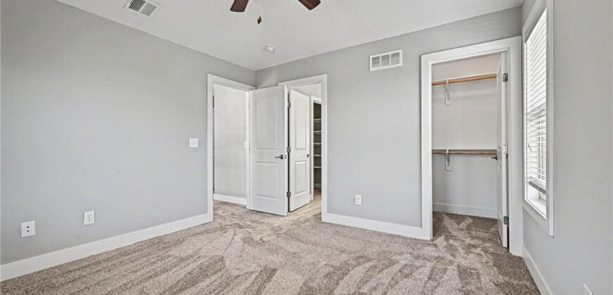 9543 N Kentucky Avenue, Kansas City, MO 64157