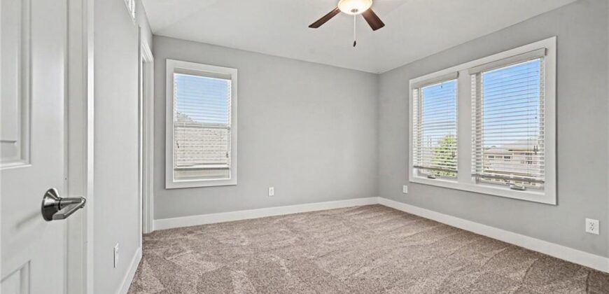 9543 N Kentucky Avenue, Kansas City, MO 64157
