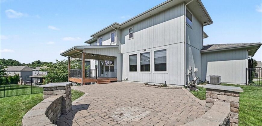 9543 N Kentucky Avenue, Kansas City, MO 64157