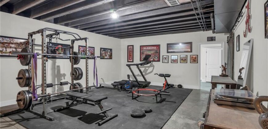 7904 N Spruce Avenue, Kansas City, MO 64119