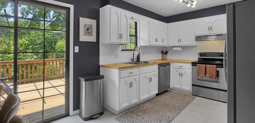 4916 NE Davidson Road, Kansas City, MO 64118