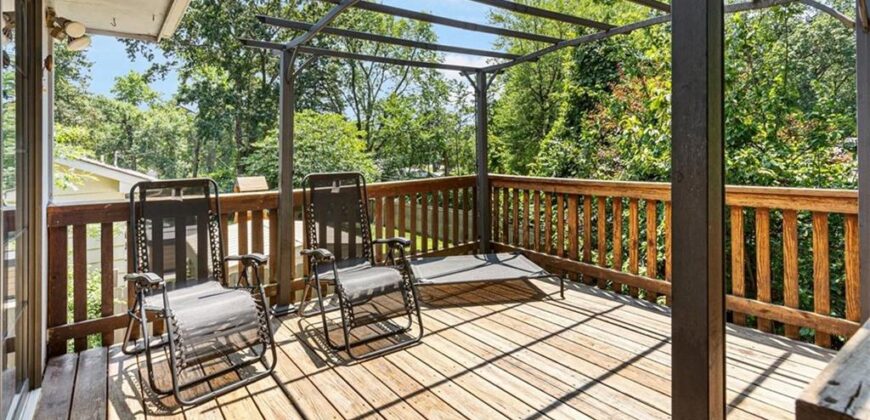 4916 NE Davidson Road, Kansas City, MO 64118