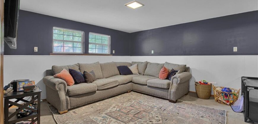 4916 NE Davidson Road, Kansas City, MO 64118