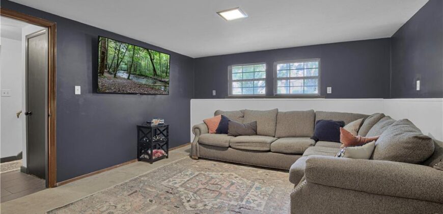 4916 NE Davidson Road, Kansas City, MO 64118
