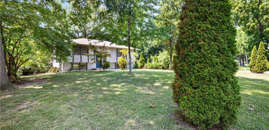 4916 NE Davidson Road, Kansas City, MO 64118