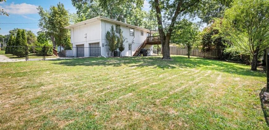 4916 NE Davidson Road, Kansas City, MO 64118