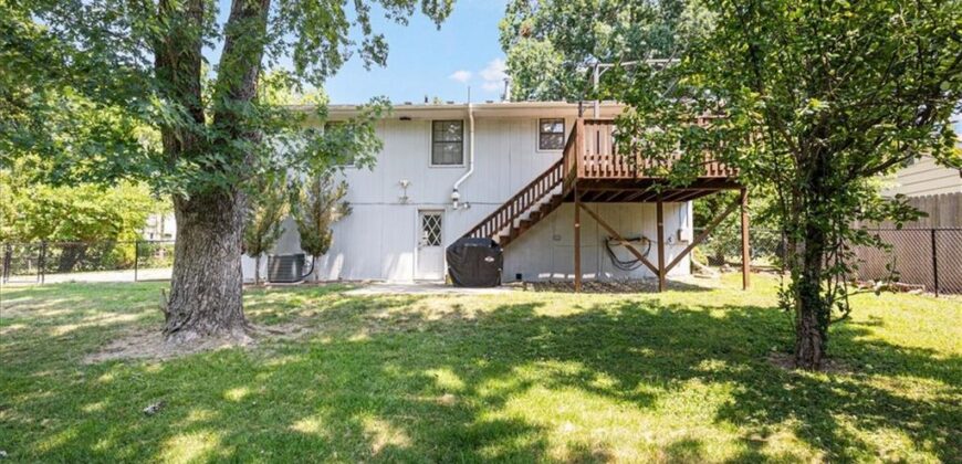 4916 NE Davidson Road, Kansas City, MO 64118
