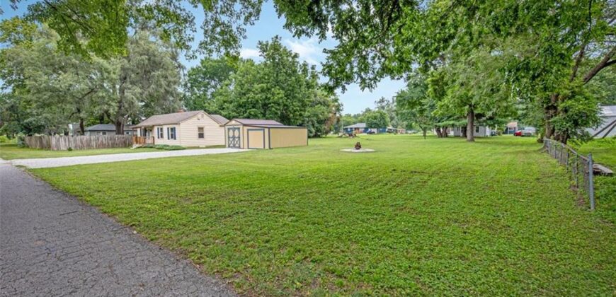 405 Hardwicke Avenue, Birmingham, MO 64161