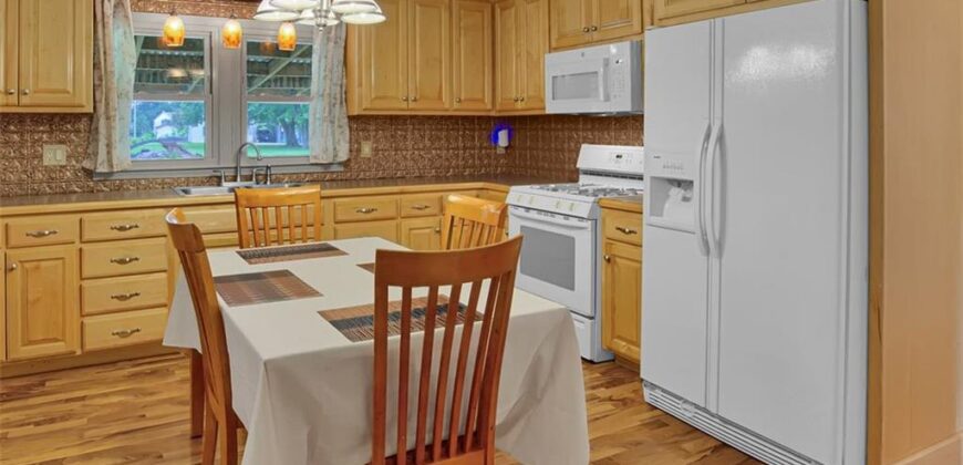 405 Hardwicke Avenue, Birmingham, MO 64161