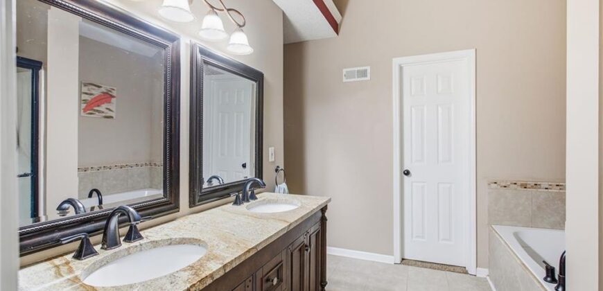 8707 N Mcdonald Avenue, Kansas City, MO 64153