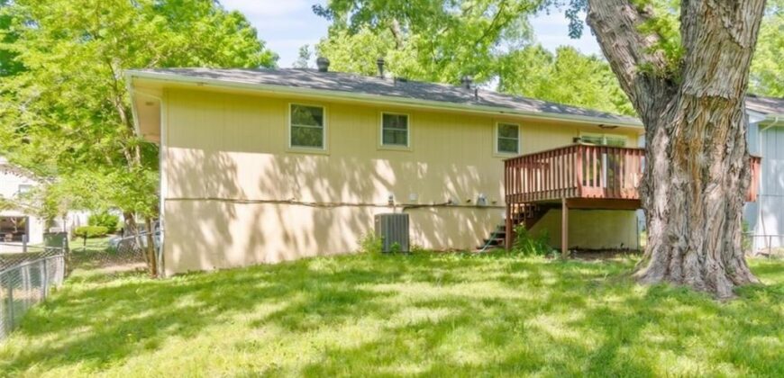 6493 Delta Avenue, Kansas City, MO 64151