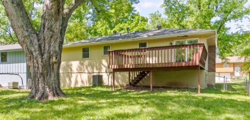 6493 Delta Avenue, Kansas City, MO 64151
