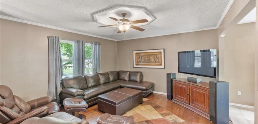 6493 Delta Avenue, Kansas City, MO 64151