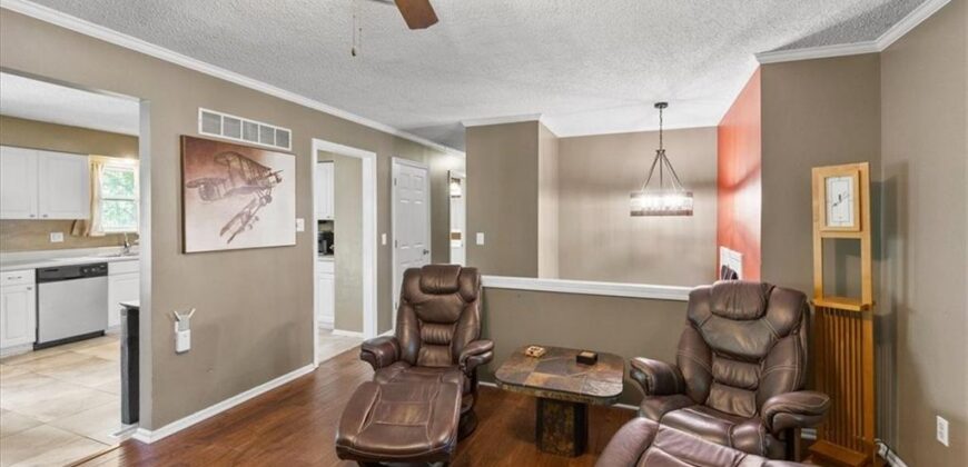 6493 Delta Avenue, Kansas City, MO 64151