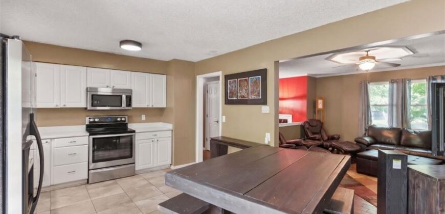 6493 Delta Avenue, Kansas City, MO 64151