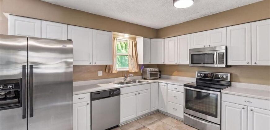 6493 Delta Avenue, Kansas City, MO 64151