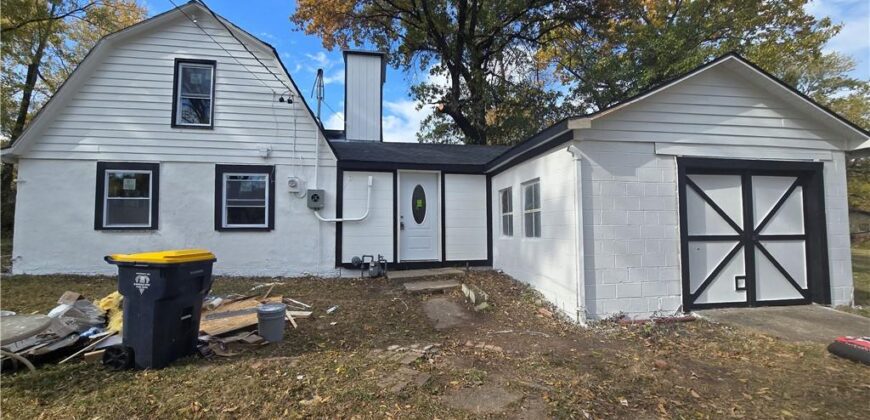 8708 N grand Avenue, Kansas City, MO 64155