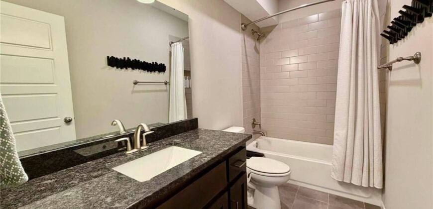 6708 NW 105th Street, Kansas City, MO 64154