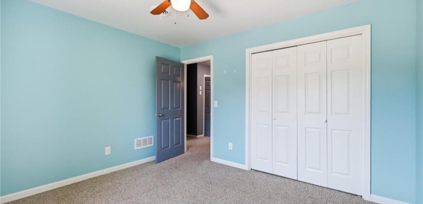 10304 NW 85th Court, Kansas City, MO 64153