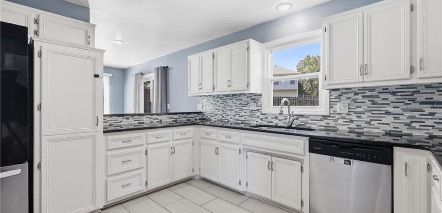 10304 NW 85th Court, Kansas City, MO 64153