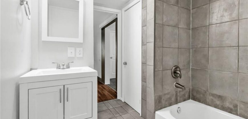 8205 Rose Street, Pleasant Valley, MO 64068